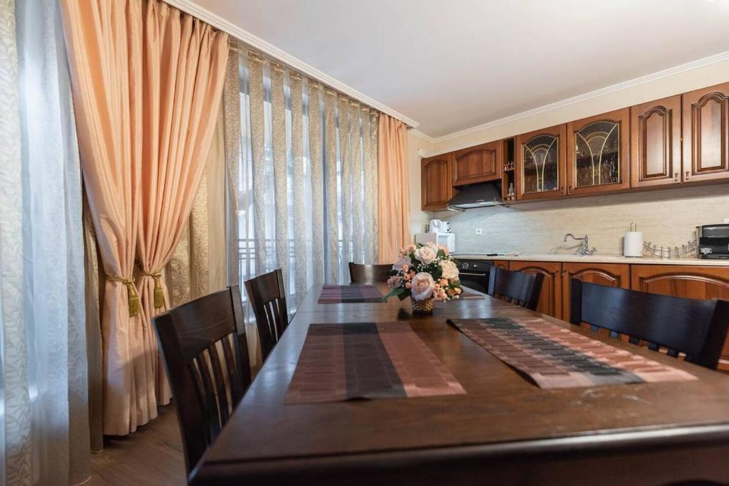 וארנה Vazov Residence , Two Bedroom Top Centre Apartment מראה חיצוני תמונה