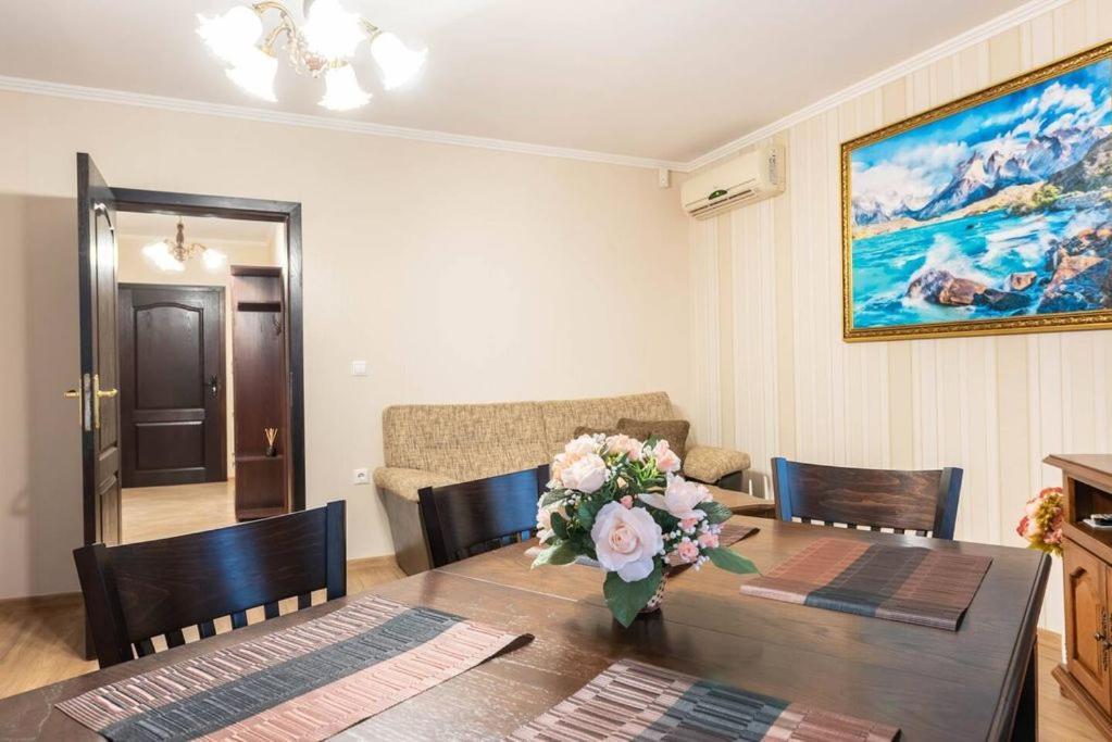 וארנה Vazov Residence , Two Bedroom Top Centre Apartment מראה חיצוני תמונה