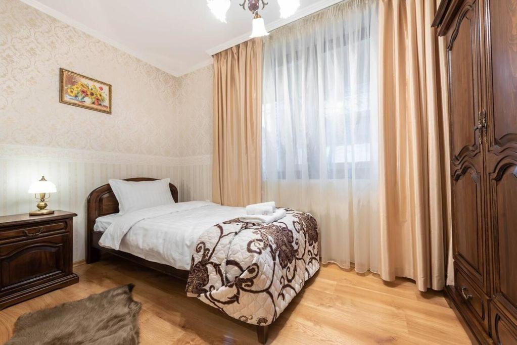 וארנה Vazov Residence , Two Bedroom Top Centre Apartment מראה חיצוני תמונה